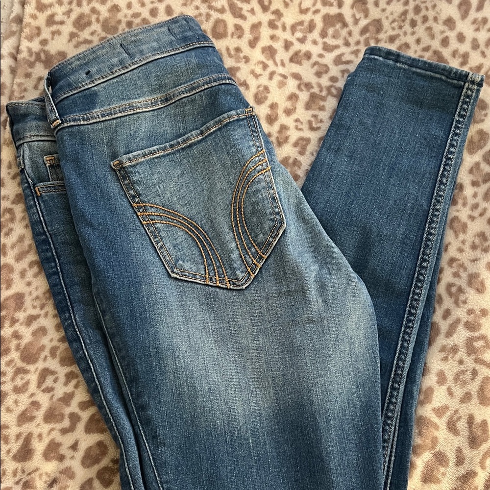 Hollister mid rise super skinny jeans